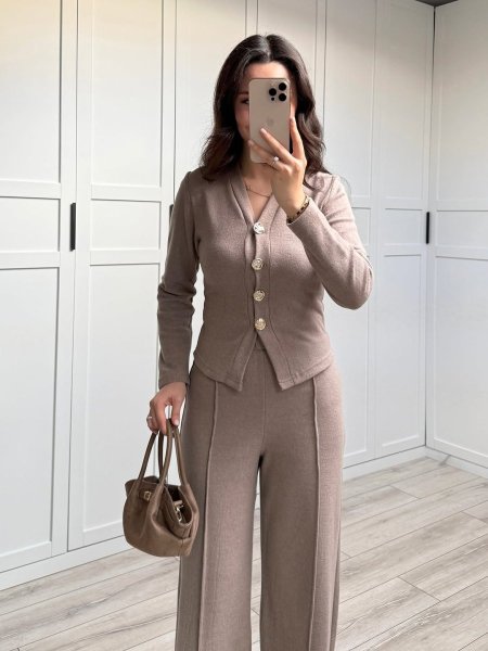 طقم زارا صوف مفصّل