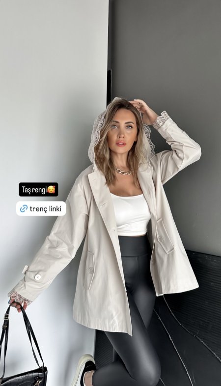 Lace-Detail Hooded Coat معطف دانتيل مع طاقية