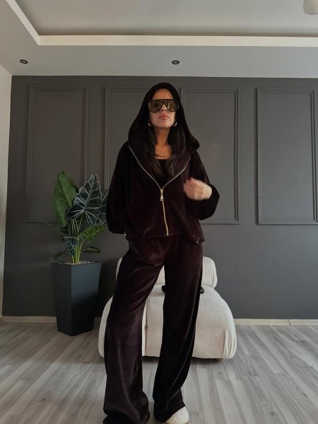 طقم مخمل تلت قطع