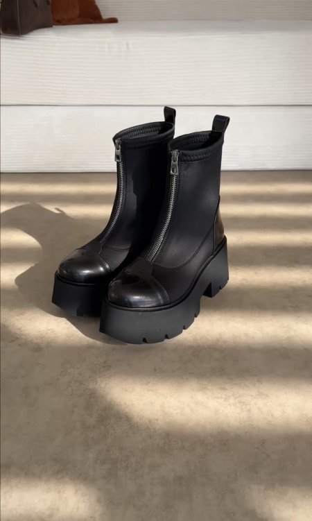 حذاء عالي سحاب High Boot
