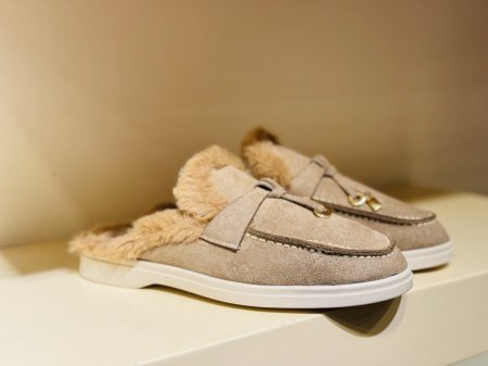 حذاء بيتي خارجي شتوي