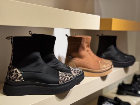 حذاء شتوي عملي