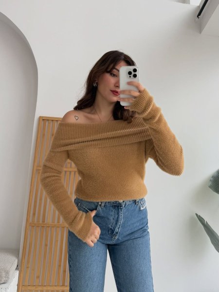 بلوزة  بدي off shoulder