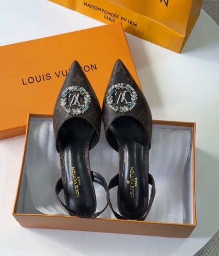 صندل لويس فيتون LV