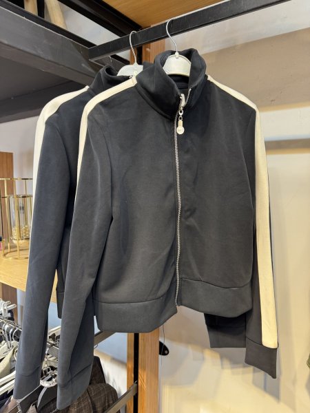 بلوزة ربيعي🌸