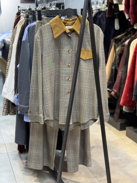 طقم كاروهات رمادي بقبة عسلي