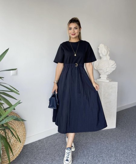 فستان انيق مع زمه على الخصر