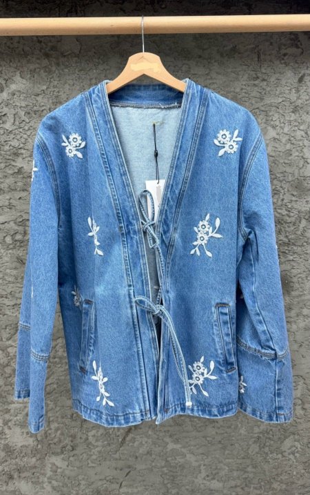 جاكيت “بلوم راندوم 🌸🌱