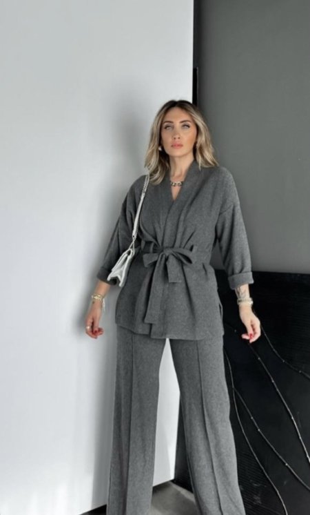 طقم صوف تقيل ومريح