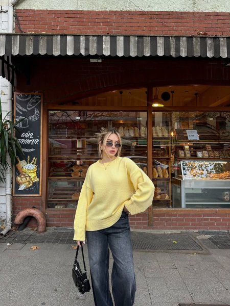 � بلوزة صوف أوفر سايز سيمبل واسعة