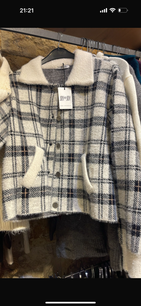 جاكيت كاروهات تقيل