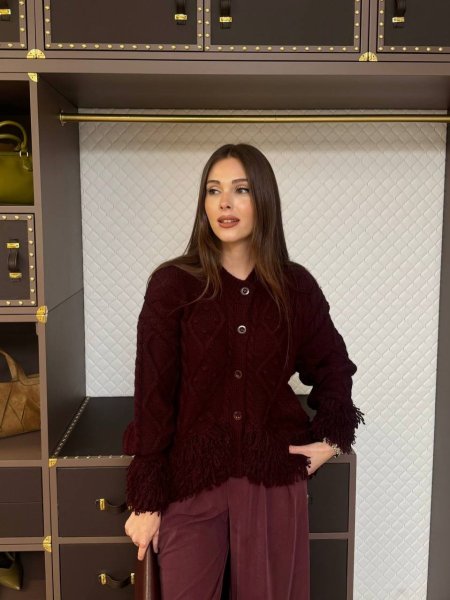 بلوزة شراشيب دافئة